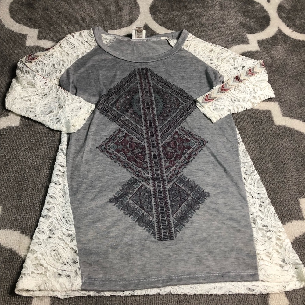 Daytrip Top Womens Size Small White Gray Open Lace Southwestern Aztec 3/4 Sleeve